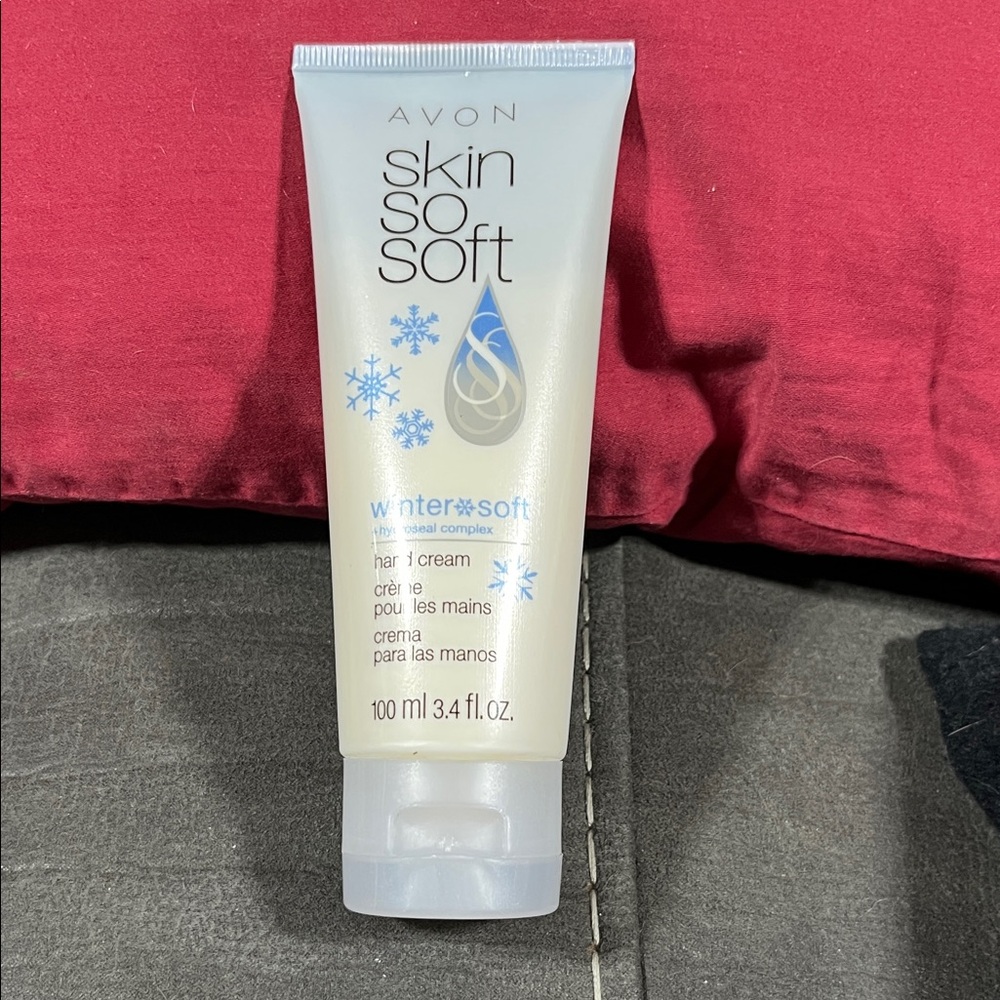 Avon Skin So Soft Winter Soft Hand Cream - Cream and Blue